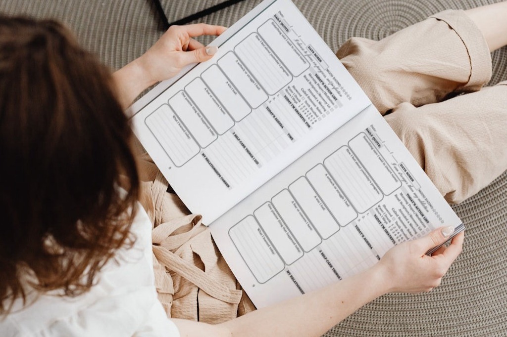 The Power Of Powerlessness: AA Step 1 Workbook & Journal 